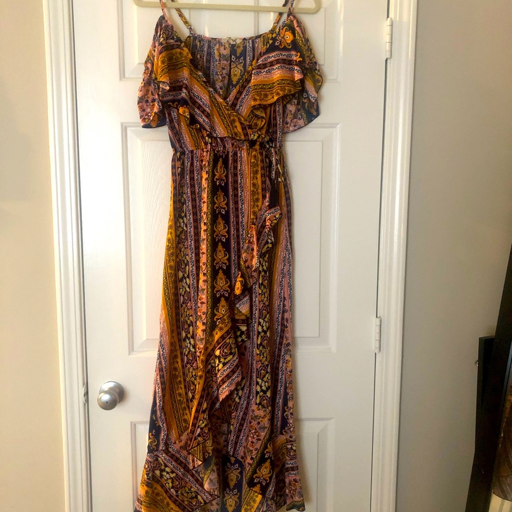 Paisley pattern off-the-shoulder sundress